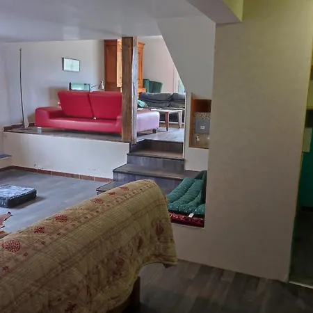 Hotel 126 M With Pool Between Town And Sea 3*